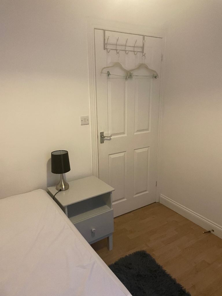 Single room for rent 