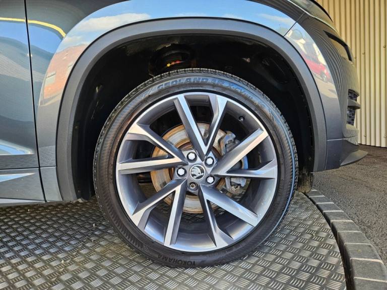 2019 Skoda Kodiaq 2.0 TDI SportLine SUV 5dr Diesel DSG 4WD Euro 6 (s/s) (7 Seat) (190 ps) ESTATE ...