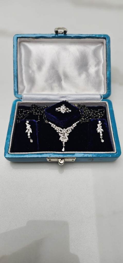 Jewelry set 2 - Ear Rings, Neckless, Rings