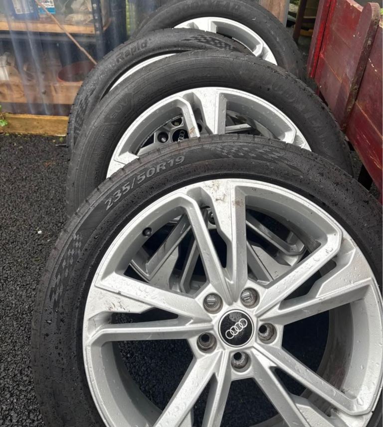 Audi rims and tyres 