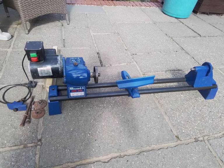RECORD WOOD TURNING LATHE