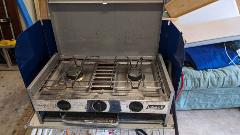 Camping gas stove and stand
