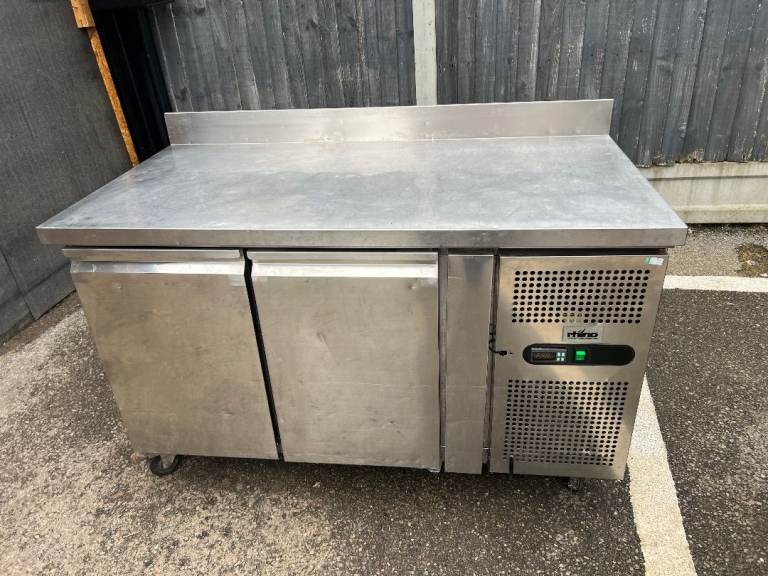 2 DOORS BENCH WORK COUNTER FRIDGE CATERING COMMERCIAL CAFE RESTAURANT PIZZA BAKERY 