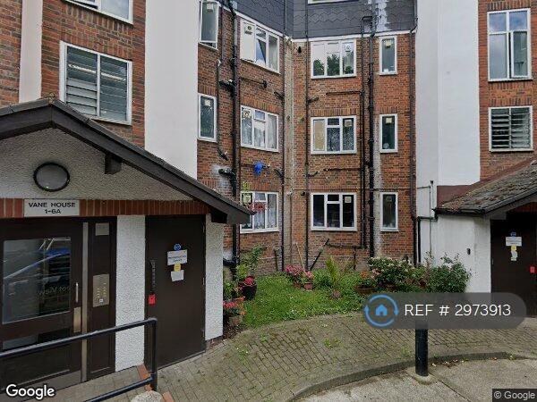 2 bedroom flat in Vane House, London, N2 (2 bed) (#2973913)