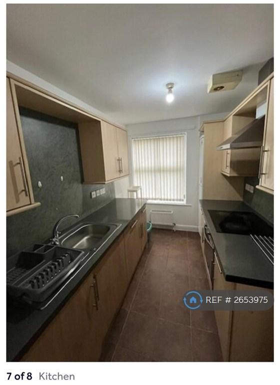 2 bedroom flat in Fitzwilliam Court, Manchester, M14 (2 bed) (#2653975)