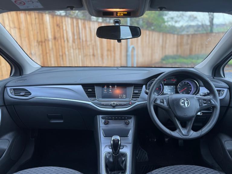 2016 Vauxhall Astra 1.6 CDTi 16V Design 5dr HATCHBACK Diesel Manual