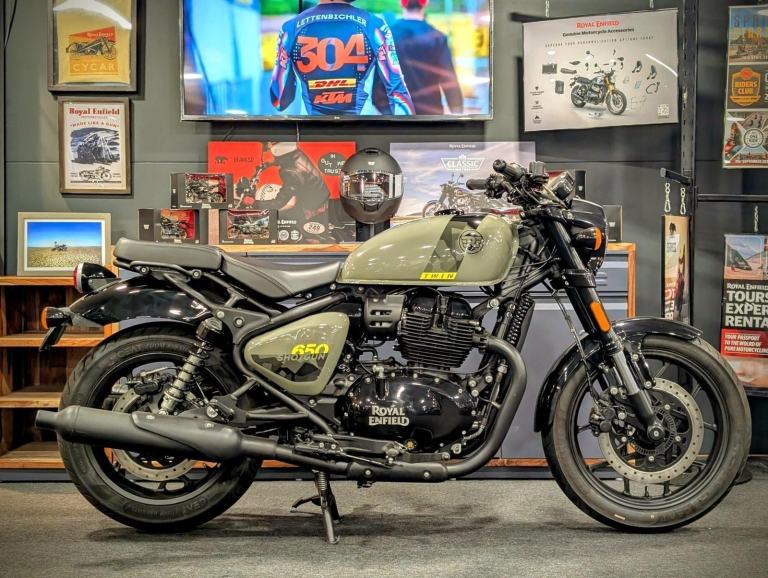 2025 ROYAL ENFIELD SHOTGUN 650 in Green Drill