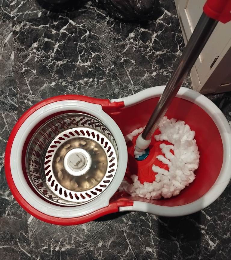 Magic spin mop and bucket set