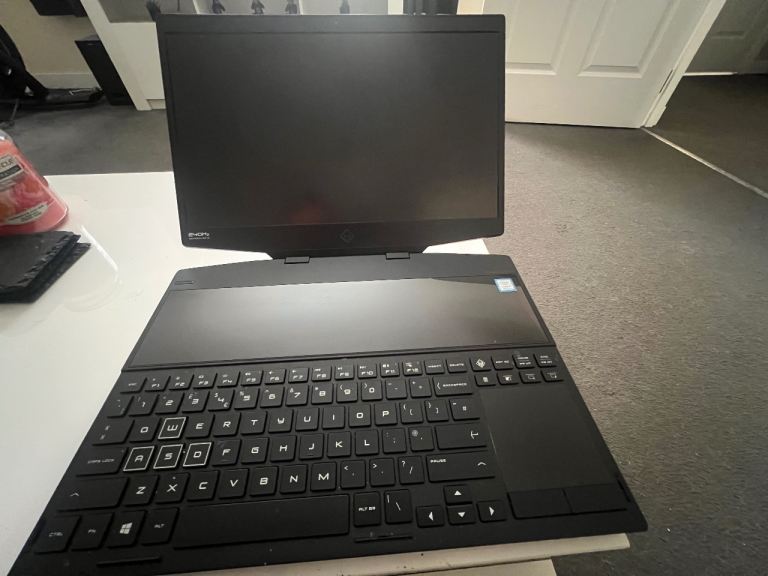 HP OMEN 15 Gaming Laptop – i7 / RTX 2070 / 64GB RAM / 240Hz