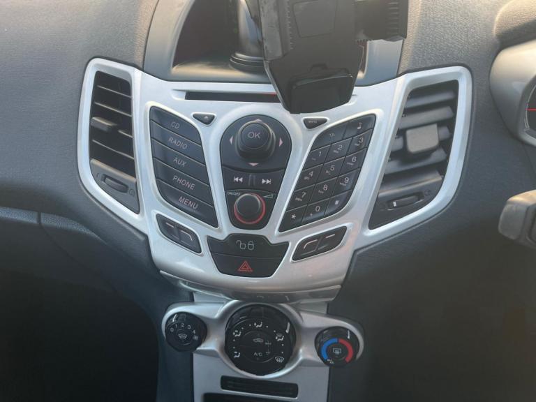 FORD FIESTA 1.3 Zetec 2011