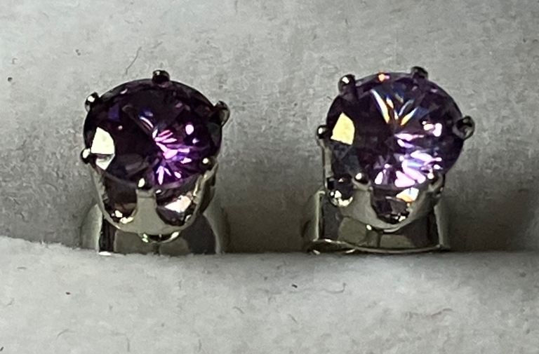 Ladies jewellery silver amethyst studs 1.00ct.