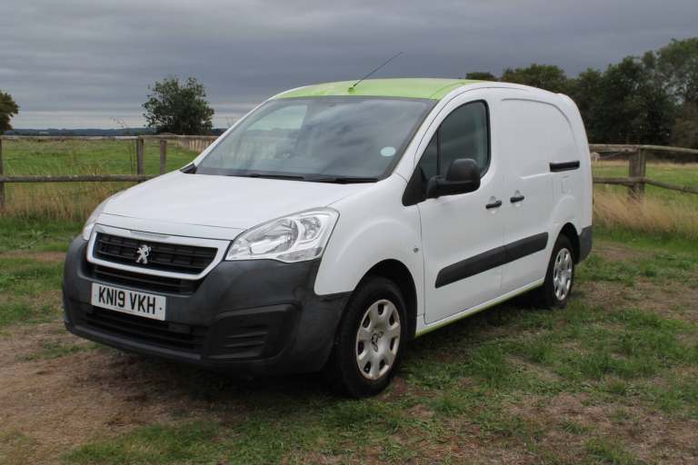 2019 Peugeot Partner 552 SE 67 Van Auto PANEL VAN Electric Automatic