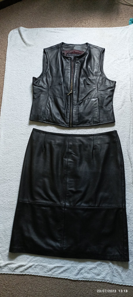 Size 12/14 Beautiful Soft Leather Knee Length Skirt /Waist Coat for £30  the set 