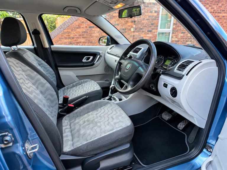 Skoda, ROOMSTER, MPV, 2007, Semi-Auto, 1598 (cc), 5 doors