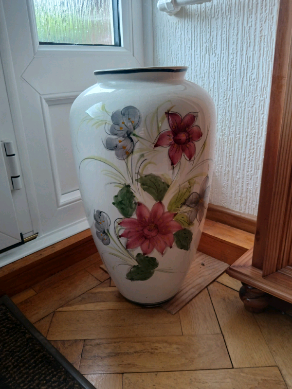 Large glazed pottery vase with floral design, excellent condition