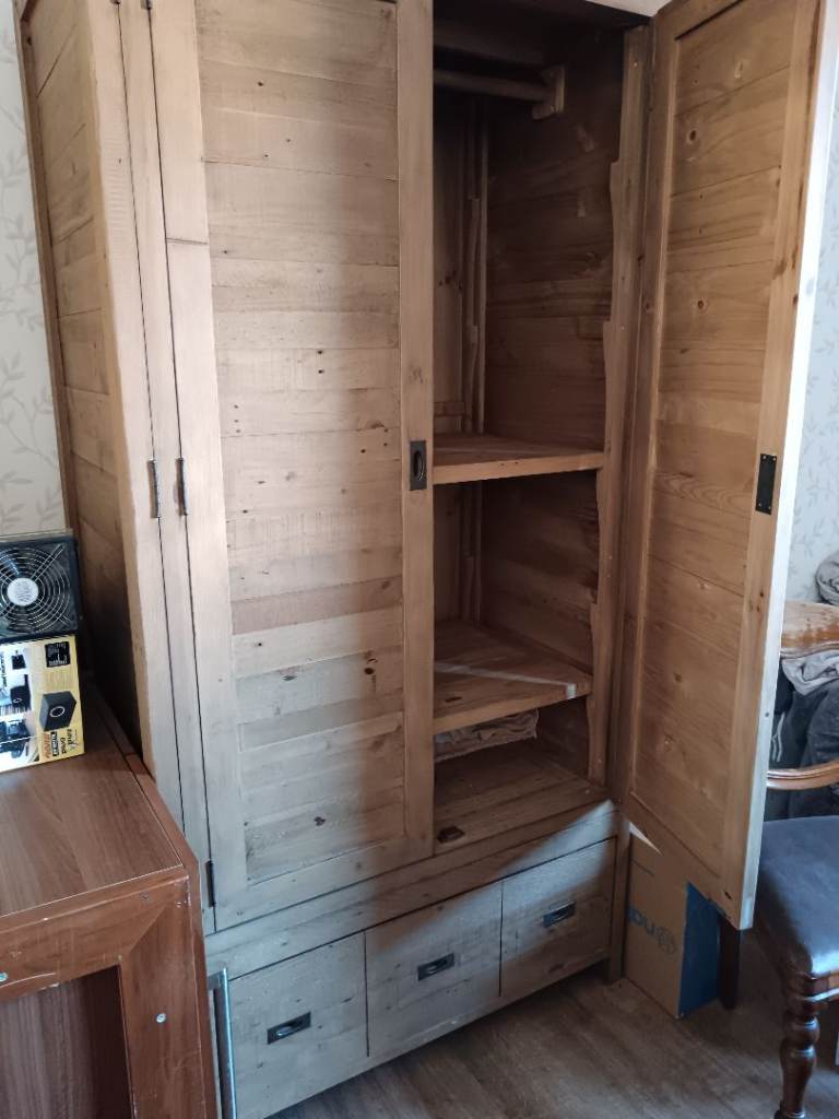 Reclaimed wood wardrobe 