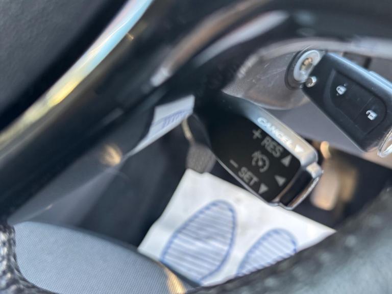 2014 Toyota AYGO 1.0 VVT-i X-Play 3dr HATCHBACK PETROL Manual