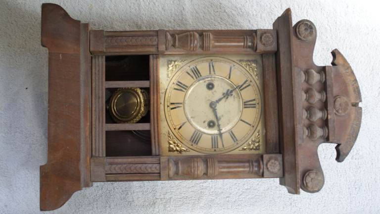 ANTIQUE CLOCK FOR RESTORATION
