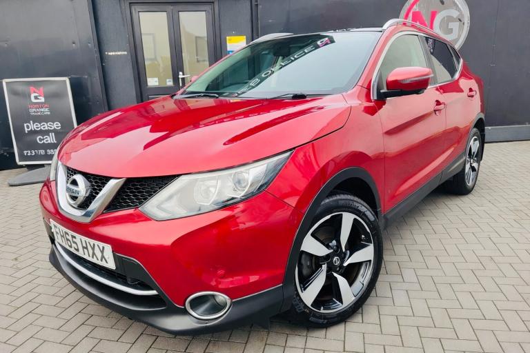 2015 Nissan Qashqai 1.5 dCi N-Tec+ 5dr HATCHBACK Diesel Manual
