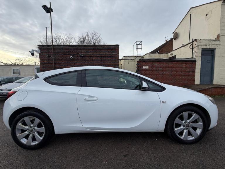 2014 Vauxhall Astra GTC 2.0 CDTi 16V Sport 3dr HATCHBACK DIESEL Manual