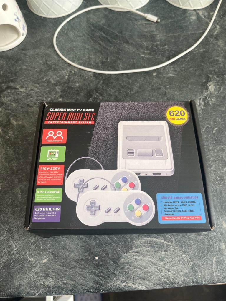 Super Mini SFC Classic Games Entertainment. 620 Classic Retro Games Included. 