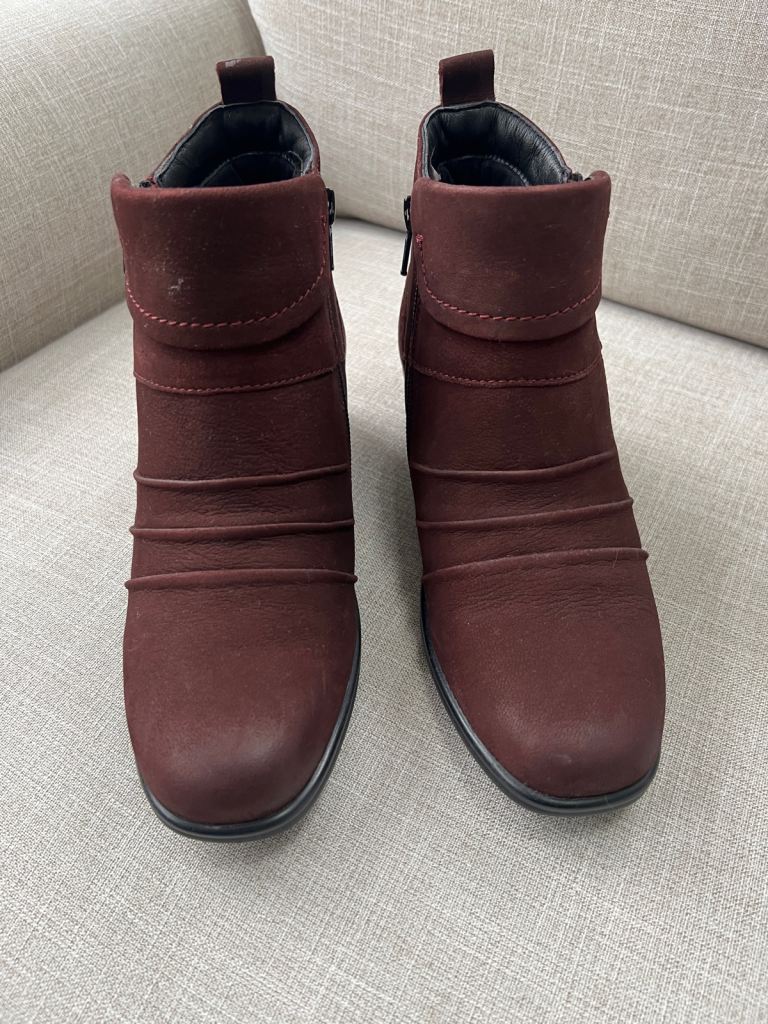 Ladies zip ankle boots