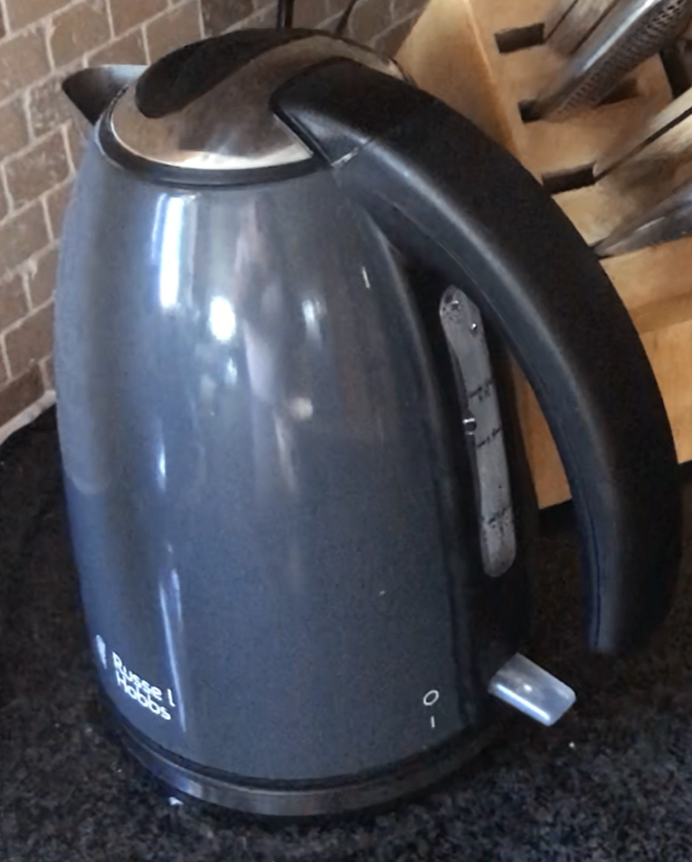 RUSSELL HOBBS STORM GREY ELECTRIC KETTLE, USED BUT WORKS PERFECTLY.