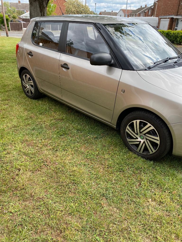 Skoda, FABIA, Hatchback, 2009, Manual, 1422 (cc), 5 doors