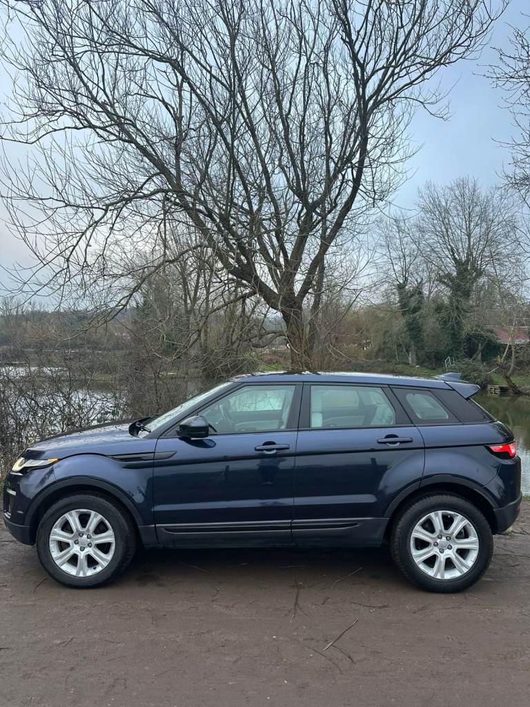 Range Rover Evoque November 2015