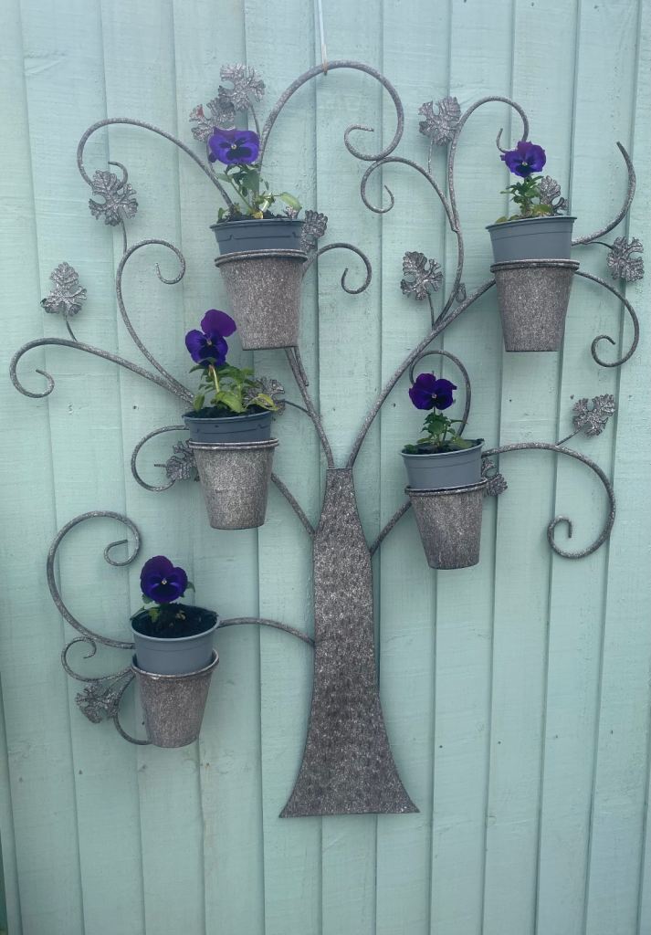 NEW TREE GARDEN DECOR OUTDOOR / INDOOR LARGE FENCE-HANGING / FLOOR-STANDING METAL RUSTIC & 5 POTS