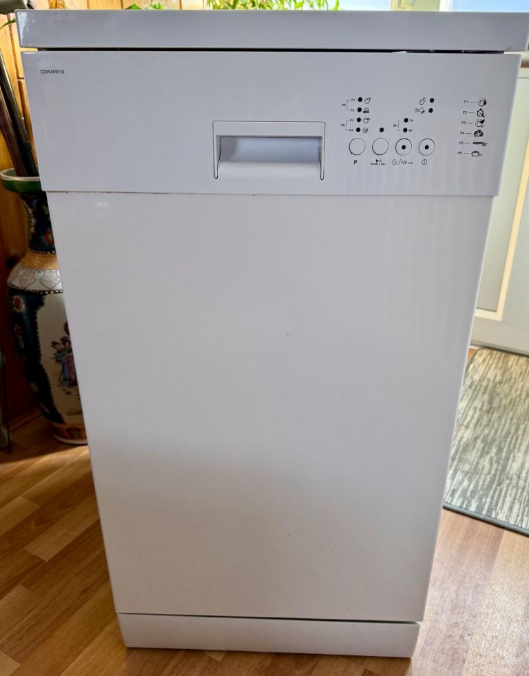 White Dishwasher CDW45W18 – Good Condition