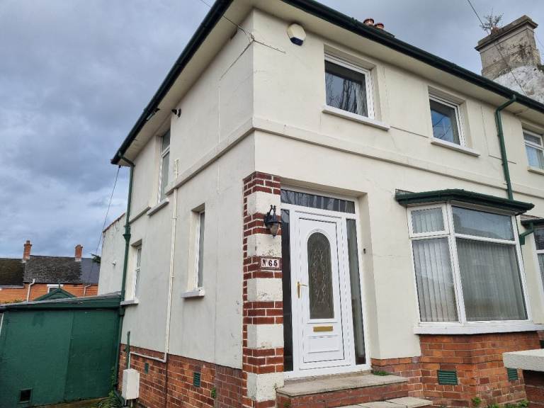 Three bedroom house Ashley Avunue