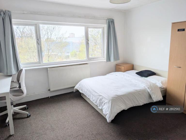 1 bedroom in Hampshire Terrace, Portsmouth, PO1 (#2812510)