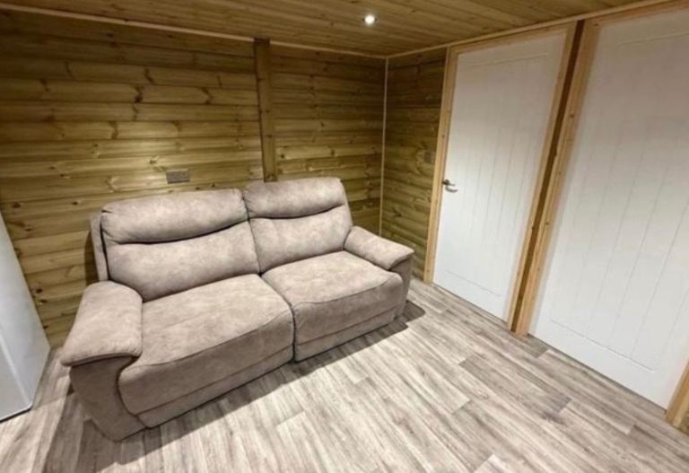 2 bedroom house apartment for rent hs2 workers 