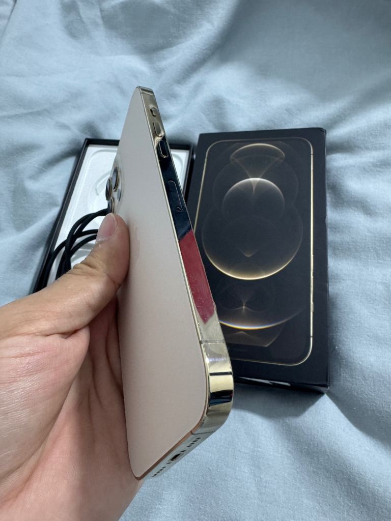 iPhone 12 Pro Max 128GB gold unlocked 