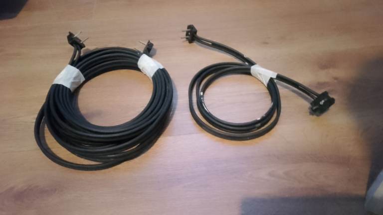 25f long Naim speaker cables 