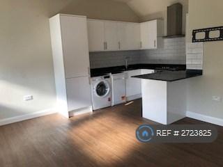 1 bedroom flat in Brighton Road, South Croydon, CR2 (1 bed) (#2723825)