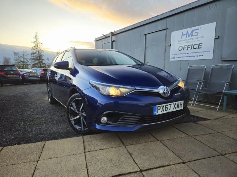 2017 Toyota Auris 1.8 Hybrid Design TSS 5dr CVT ESTATE Petrol/Electric Hybrid Automatic