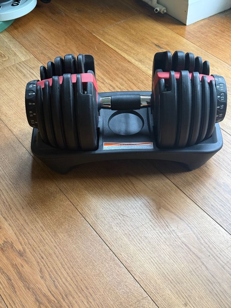 Adjustable dumbbells 