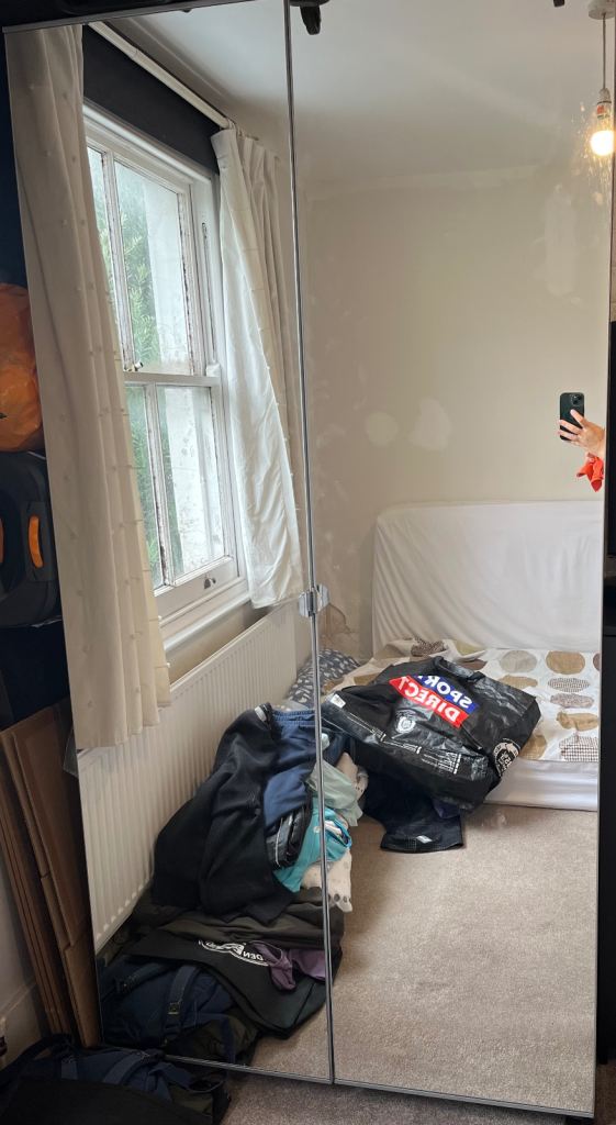 Free wardrobe 