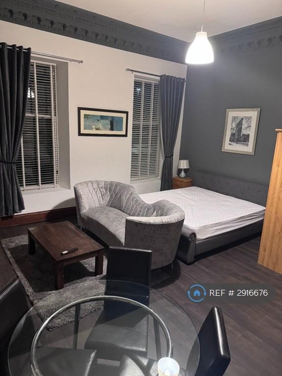 Studio flat in Paisley Road West, Glasgow, G51 (#2916676)