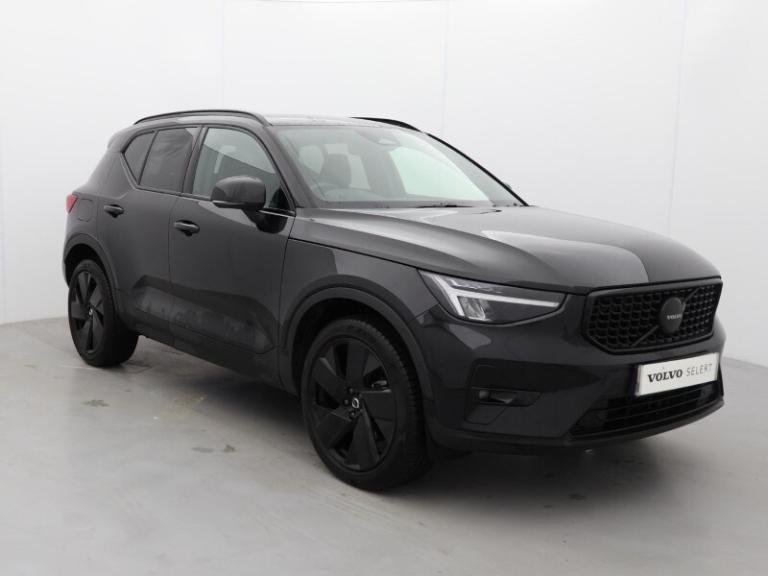 VOLVO XC40 2.0 B4P Plus Black Edition 5dr Auto *VAT QUALIFYING*