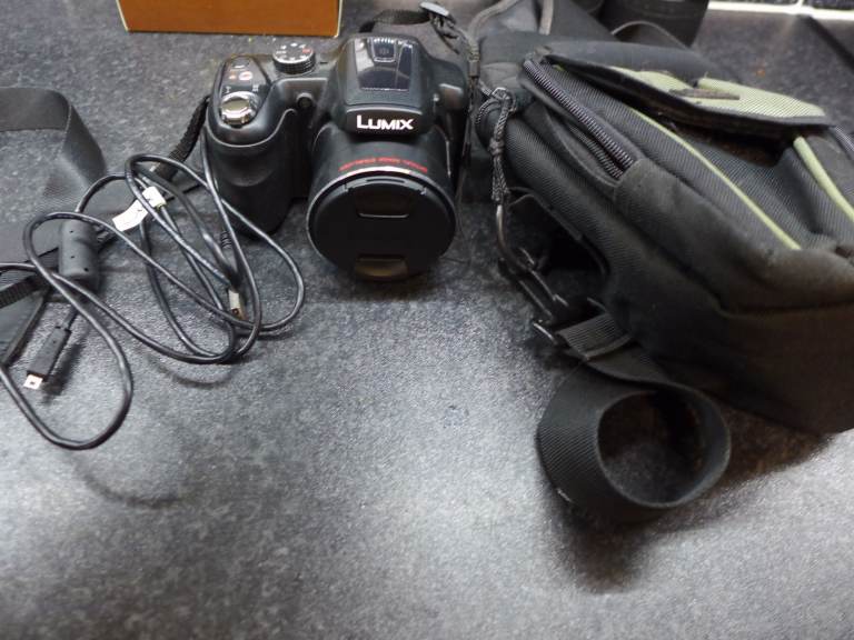Lumix LZ40 20 mp 42 x optical zoom lens bridge camera