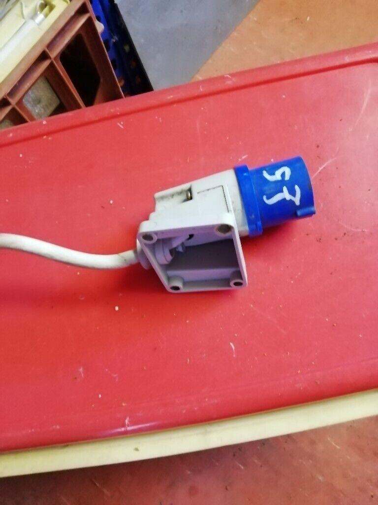 Caravan electric hook up connector
