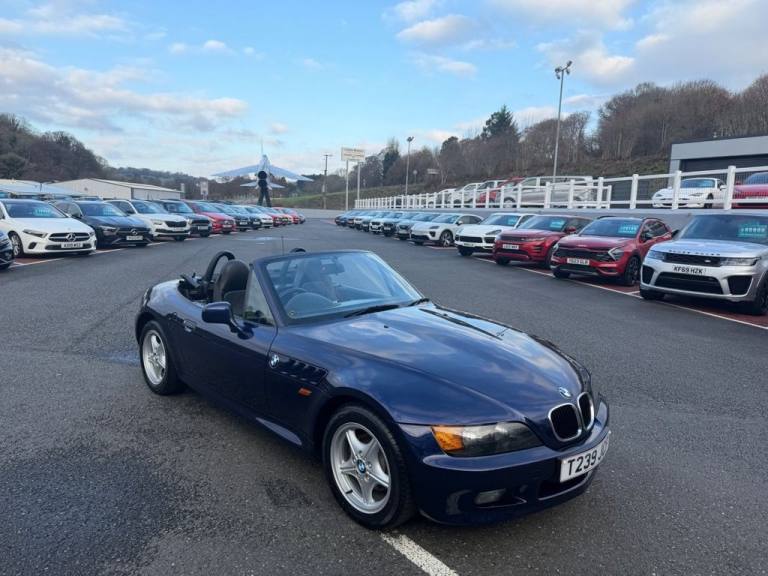 1999 T BMW Z3 1.9I CONVERTIBLE Manual in Metallic Blue / Black leather, A/C