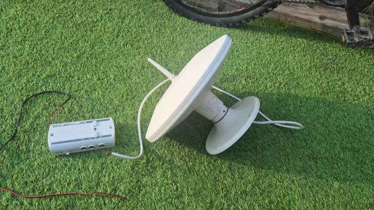 STATUS, VISION, IMAGE and other digital antennas with boosters for camper, caravan, motorhome, boat.