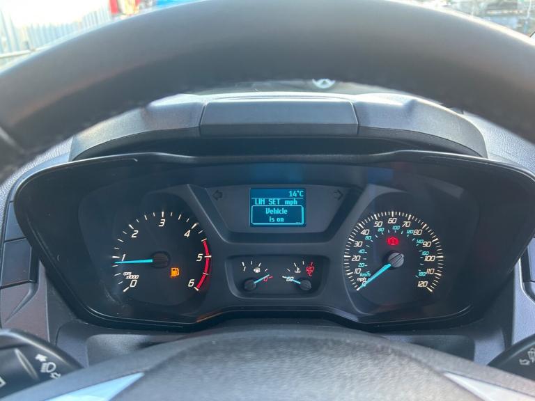 2017 Ford Transit Custom 310 TREND LR P/V 1 OWNER FROM NEW AIR CON REAR CAMERA Panel Van Diesel M...