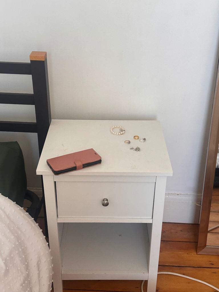 Drawers and side table 