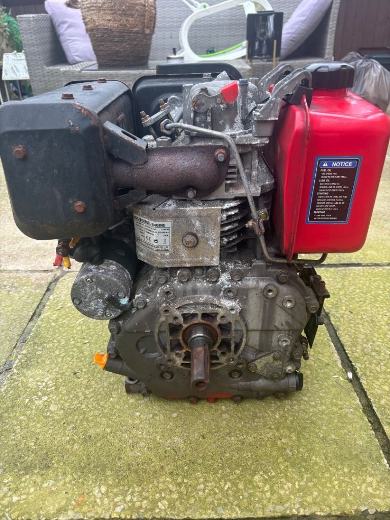 10 HP SINGLE CYLINDER DIESEL ENGINE (L100 Yanmar equivalent) 10hp single cylinder diesel engine.