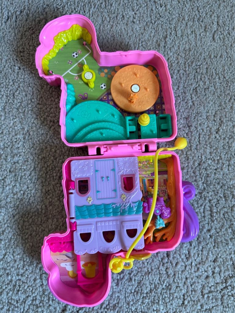 Polly pocket pinata 